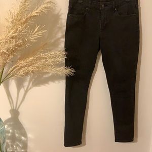 Levi’s 711 Black Skinny Jeans 30